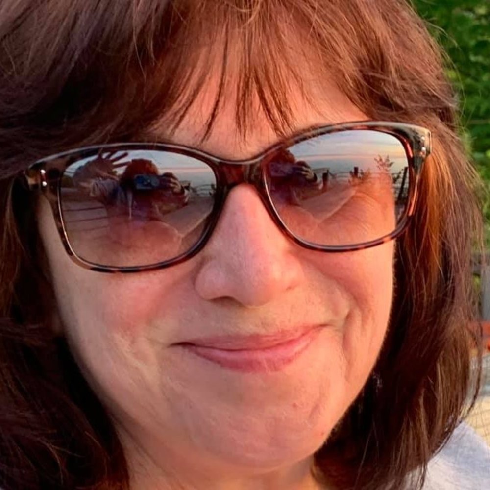 Meet your Posher, Monique